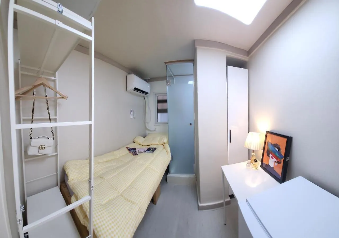 Hostel Woman-Onlyㅣsummit Stay Samsung Seoul South Korea